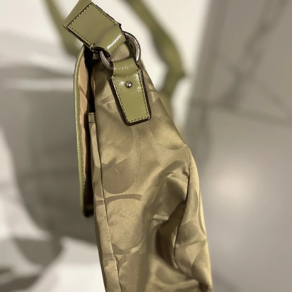 Coach Green Nylon Crossbody Bag Lightweight Everyday - Picture 5 of 9